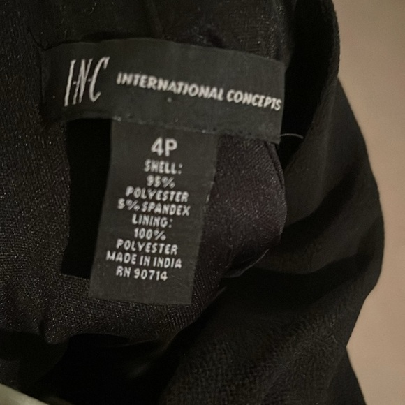 INC sleeveless Dress - Size 4 petite - Picture 5 of 7